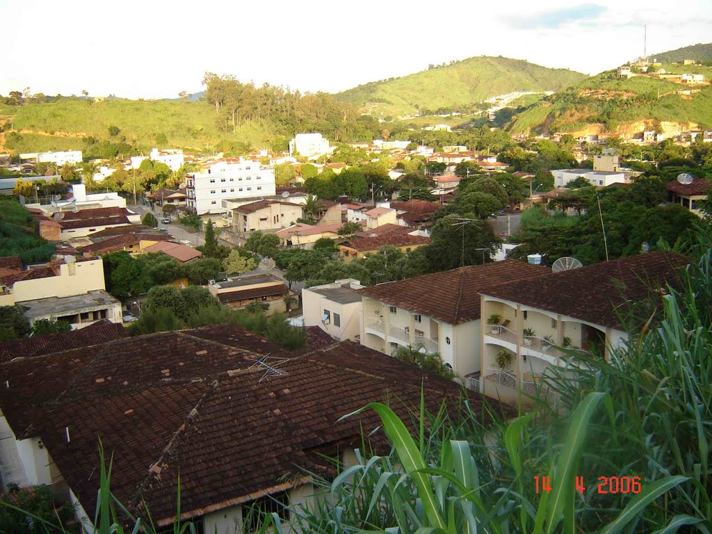Casa de Jõao Gomes (Ipiranga) vista do altino barbosa 2, Теофилу-Отони