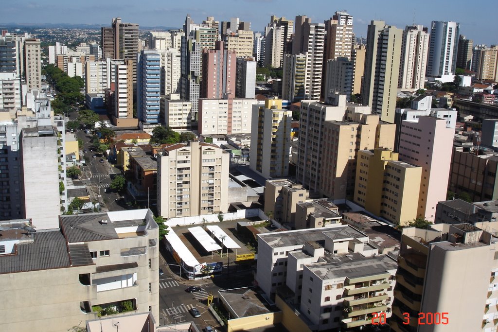 Londrina - Vista do prédio - Paraná - Brasil -  Veja mais fotos no www.panoramio.com/user505354, Лондрина