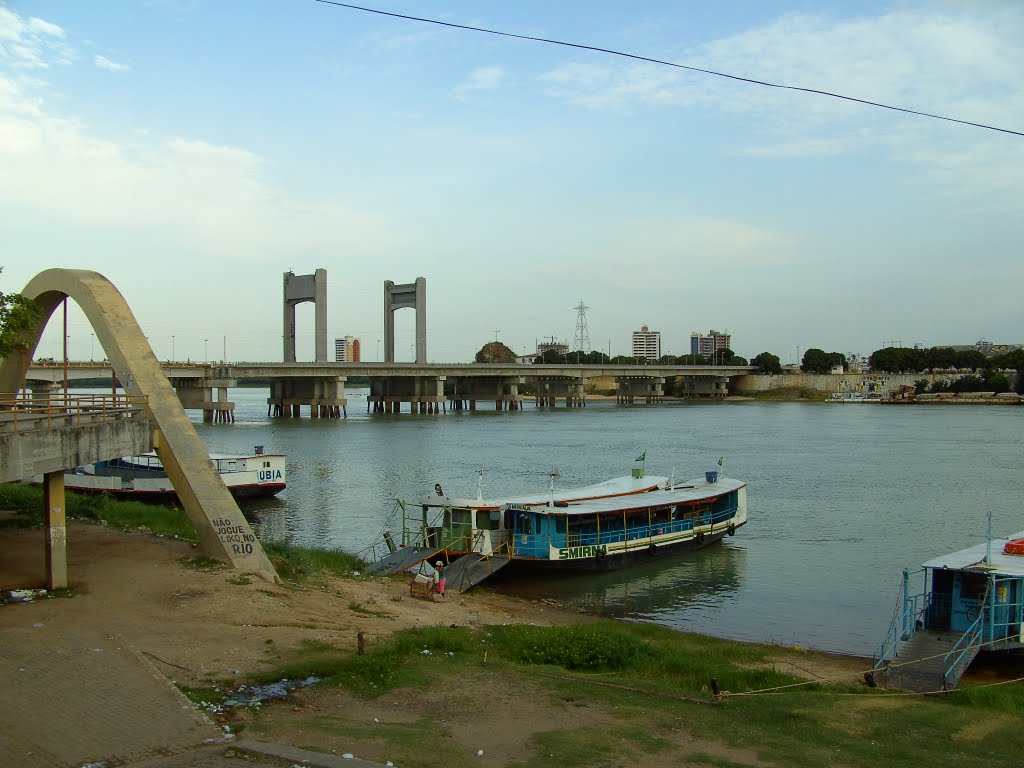 Ponte sobre o Rio São Francisco, Juazeiro, Bahia, Brasil, Петролина