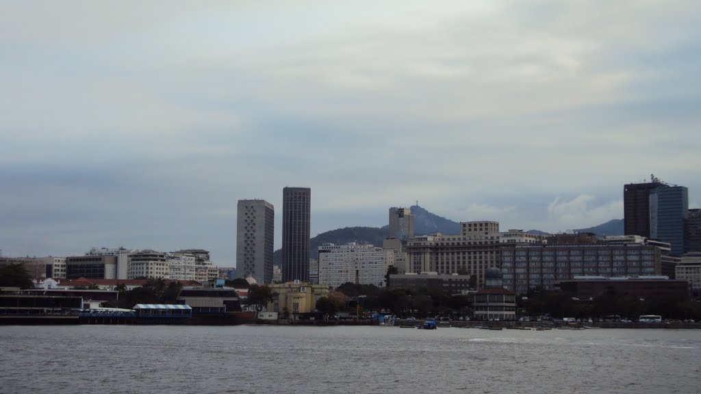 Desde a Baía da Guanabara - ao fundo parte do centro do Rio de Janeiro - RJ - set/2010, Кампос