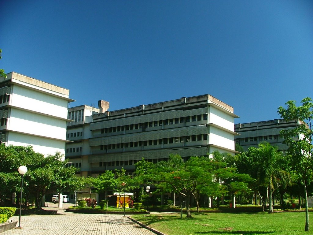 UFF - Campus do Gragoatá - by LAMV, Нитерои