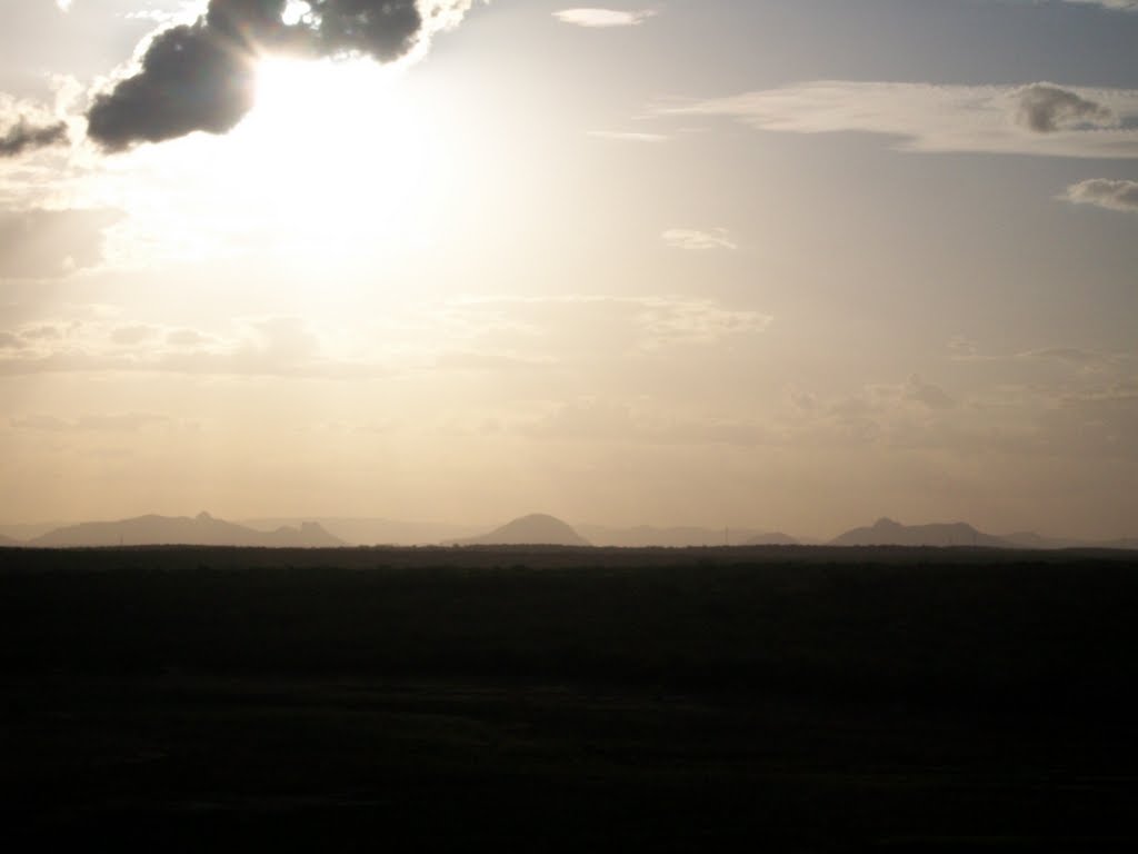 Serras de São Rafael no horizonte, Моссору