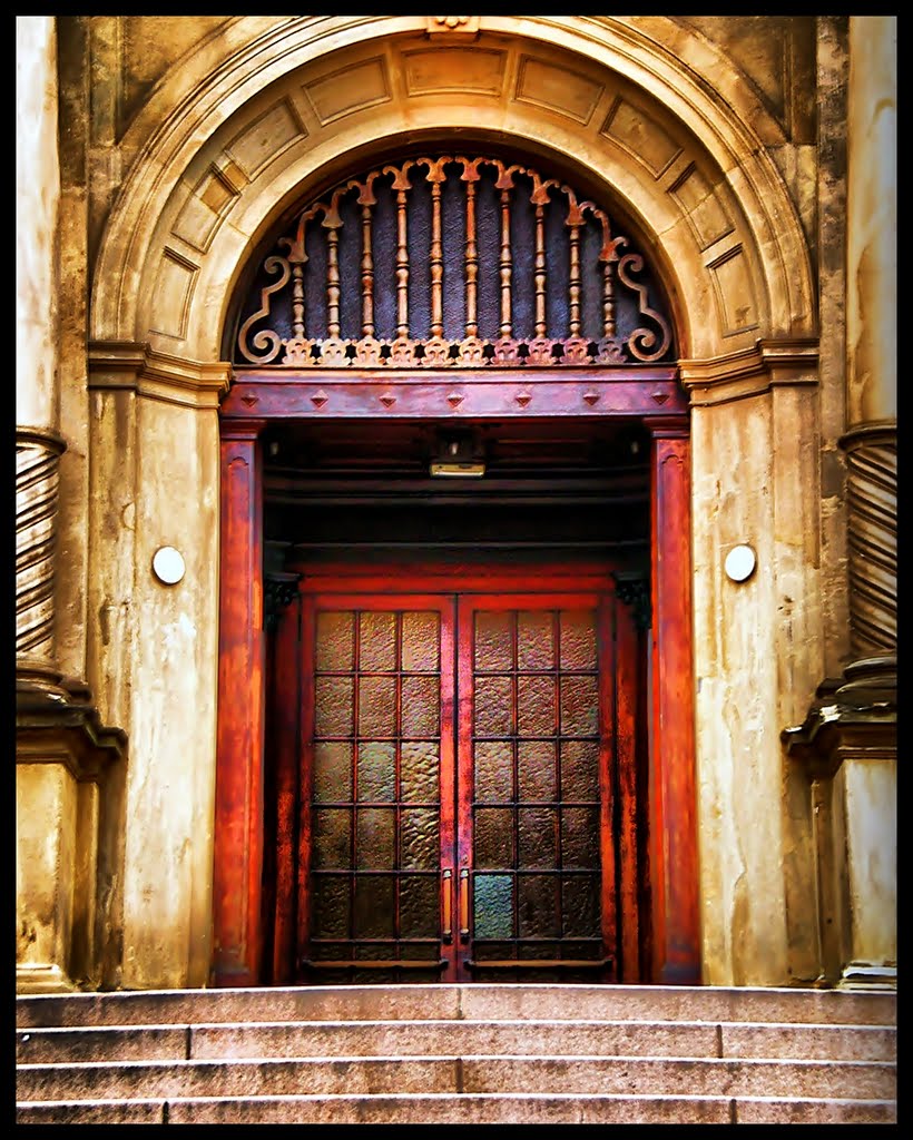 Detalhe da entrada  na Igreja Nossa S. do Carmo - São Paulo - BRASIL., Барретос