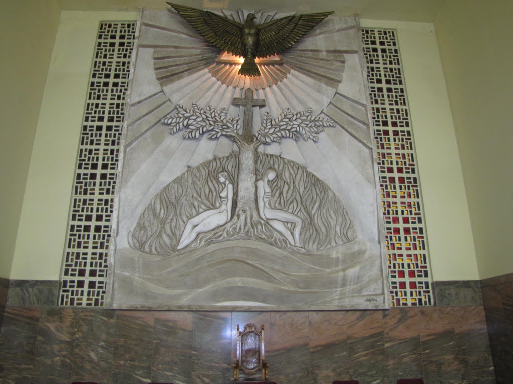 Detalhe atras do altar da Catedral de Bauru, Бауру