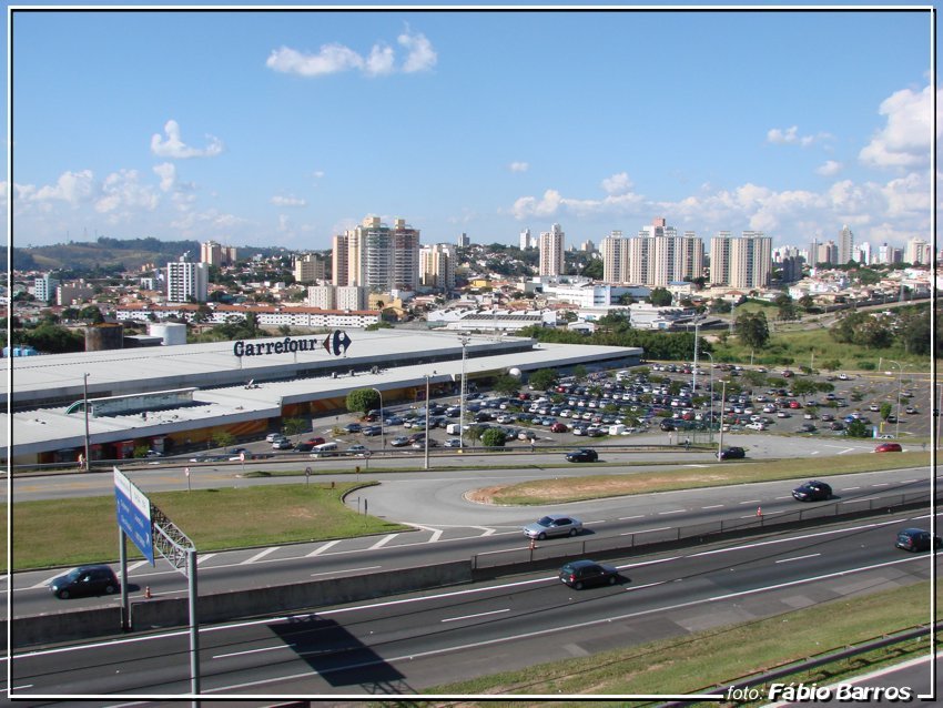 Vista   parcial de  Jundiaí   -  Foto: Fábio Barros (www.cidade3d.uniblog.com.br), Жундиаи