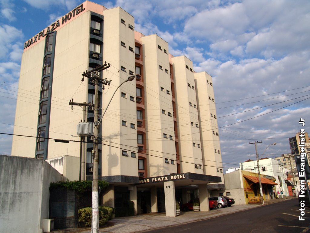 Max Plaza Hotel, Марилия