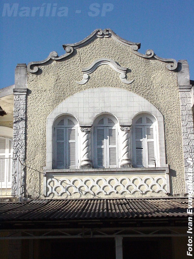 Fachada histórica, prédio localizado na av. Rio BRanco - Marília / SP, Марилия