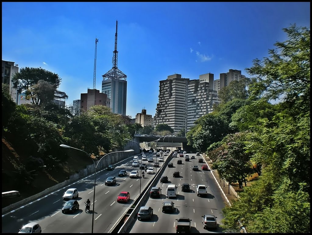 Avenida 23 de Maio...São Paulo - BRASIL., Рибейрао-Прето