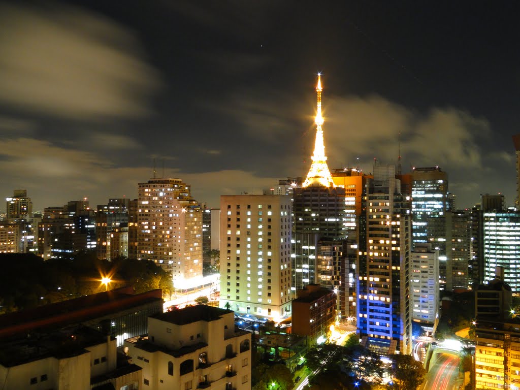 Avenida Paulista - Night Snapshot, Сан-Жоау-да-Боа-Виста