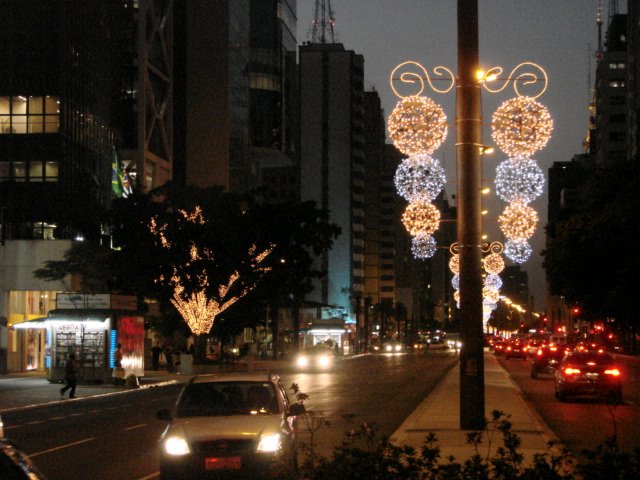 Brasil, São Paulo - Luzes de Natal na Av. Paulista, Сан-Паулу
