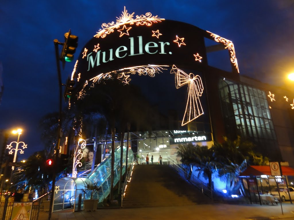 Shopping Mueller com iluminação Natalina - Joinville - Santa Catarina - Brasil, Жоинвиле