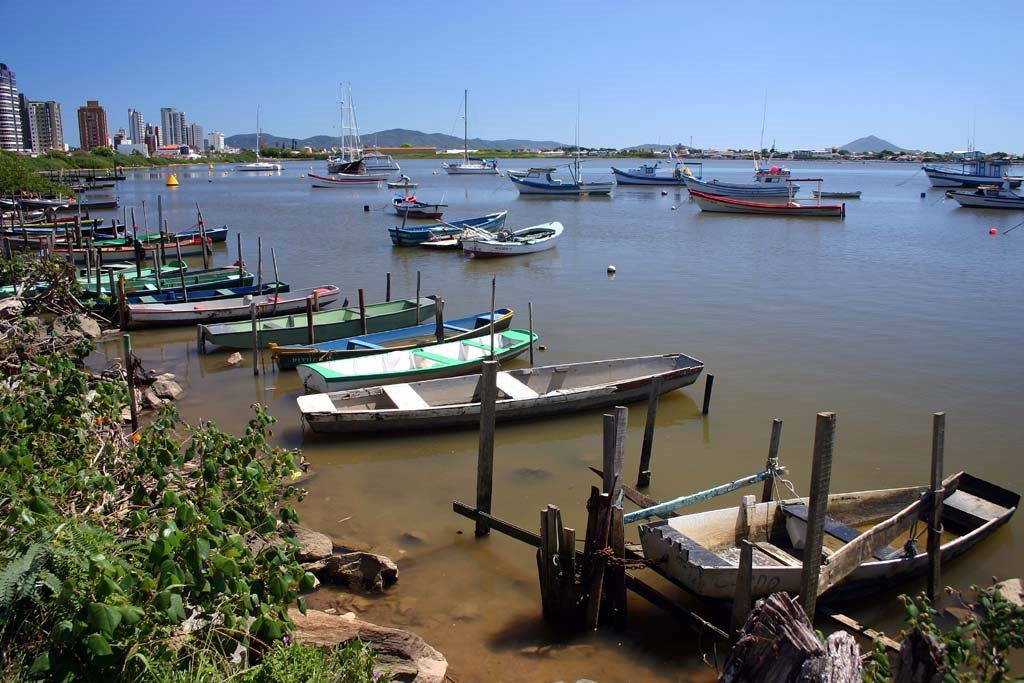 Saco da Fazenda - Fishing boats, Итажаи