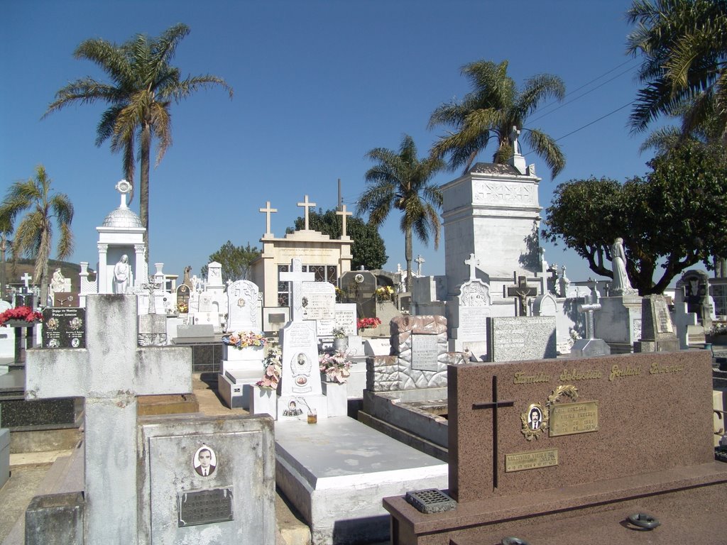 Cemitério Cruz das Almas, Тубарао