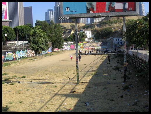 ball game in Belmont Art Park, Лос-Анджелес