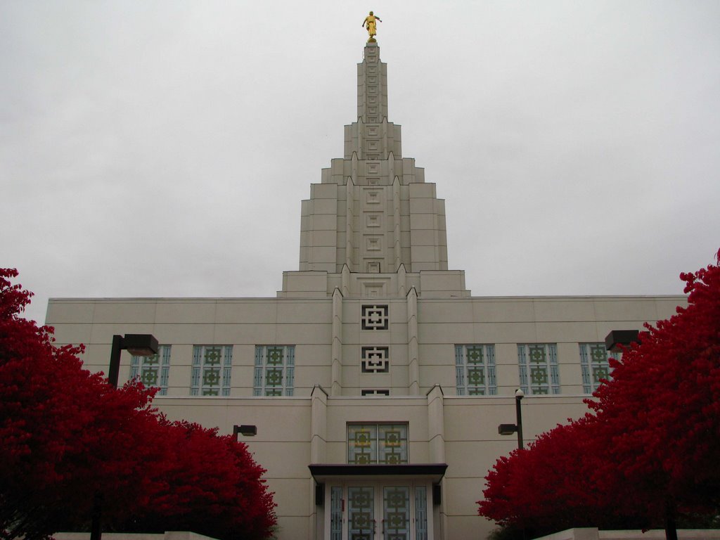 Idaho Falls Temple and Bright Red Leaves, Айдахо-Фоллс