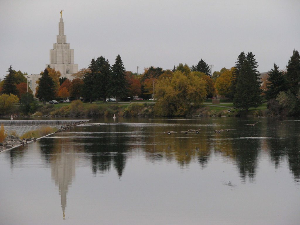 Idaho Falls Temple Reflection in Autumn, Айдахо-Фоллс
