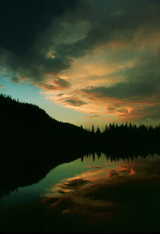 Sunset at Lake Creek Lake. Frank Church Wilderness, Барли