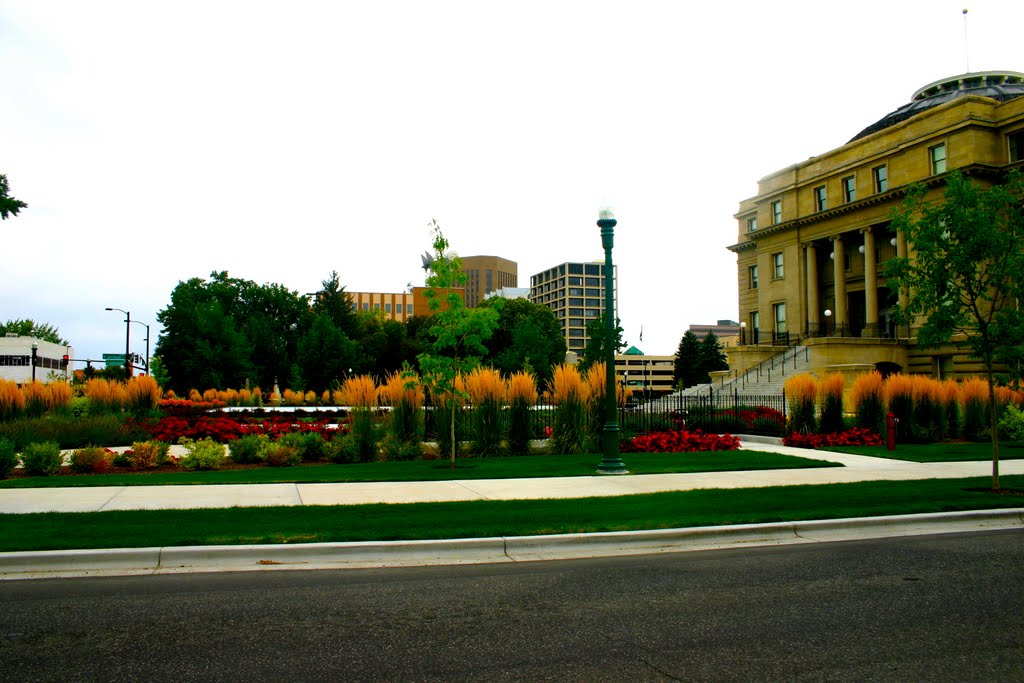 Garden around the State Capitol Building, Boise, Idaho, Бойсе