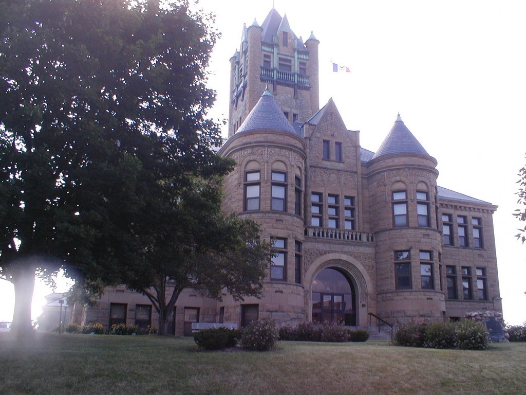 Johnson County Courthouse, Iowa City, Iowa, Асбури