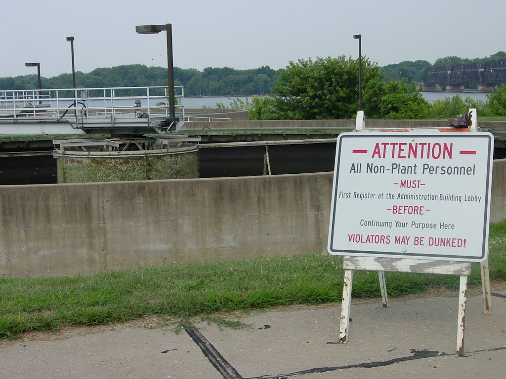 Sewage Treatmemt Plant WARNING SIGN, Барлингтон