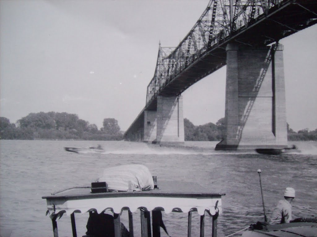 HISTORIC Boat Races, 1922, finish line McArthur Bridge, Барлингтон