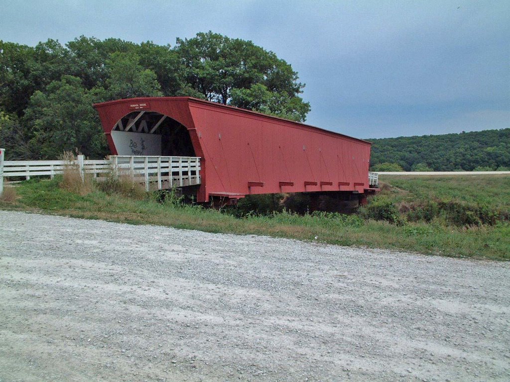 Hogback Bridge, Madison County Iowa by Joe Recer, Гринфилд