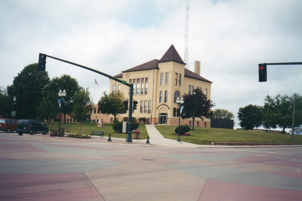Dickinson County Courthouse, Spirit Lake, IA, Калумет