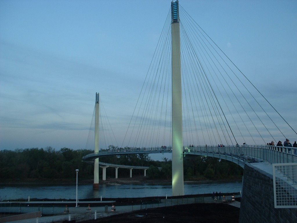 PPedestrian Bridge Over Missouri River, Картер-Лейк