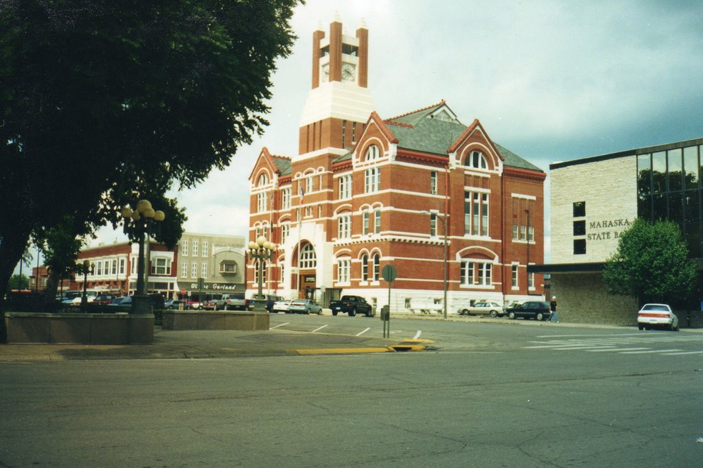 Mahaska County Courthouse, Oskaloosa, IA, Коридон