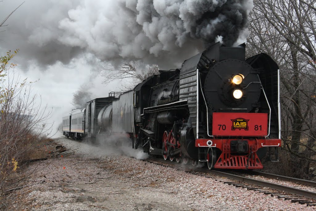 COMING INTO BOONVILLE,IA IS THE STEAM SPECIAL ON 11-13-10.JPG, Коридон
