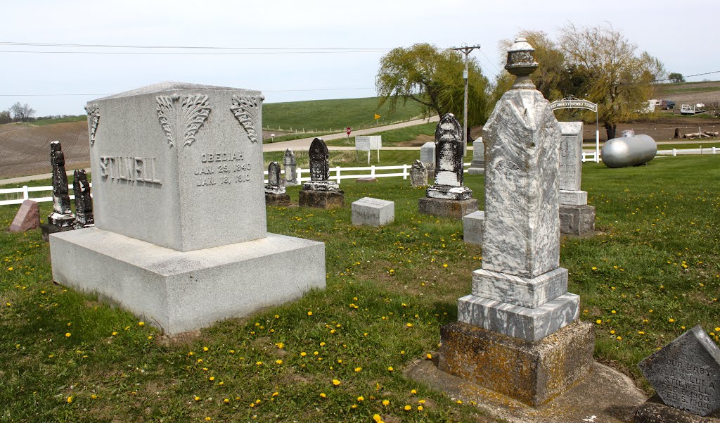 West Liberty Cemetery, Montezuma, Iowa, Коридон