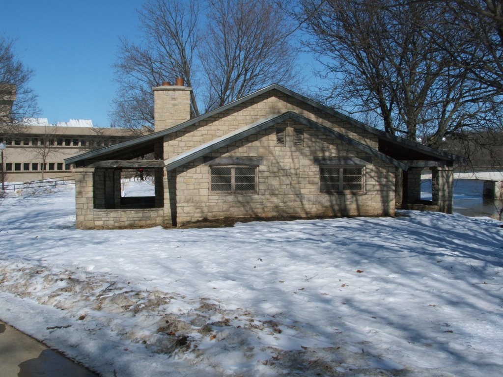 Canoe House (Lagoon Shelter House), Iowa City, IA in Winter 2008, Осадж