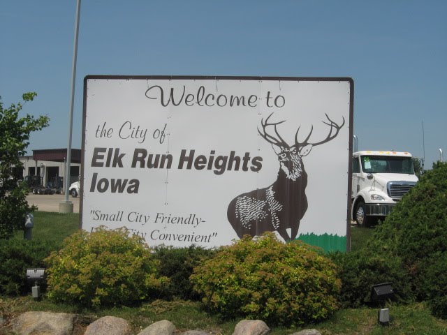 Elk Run Heights, IA, Реймонд