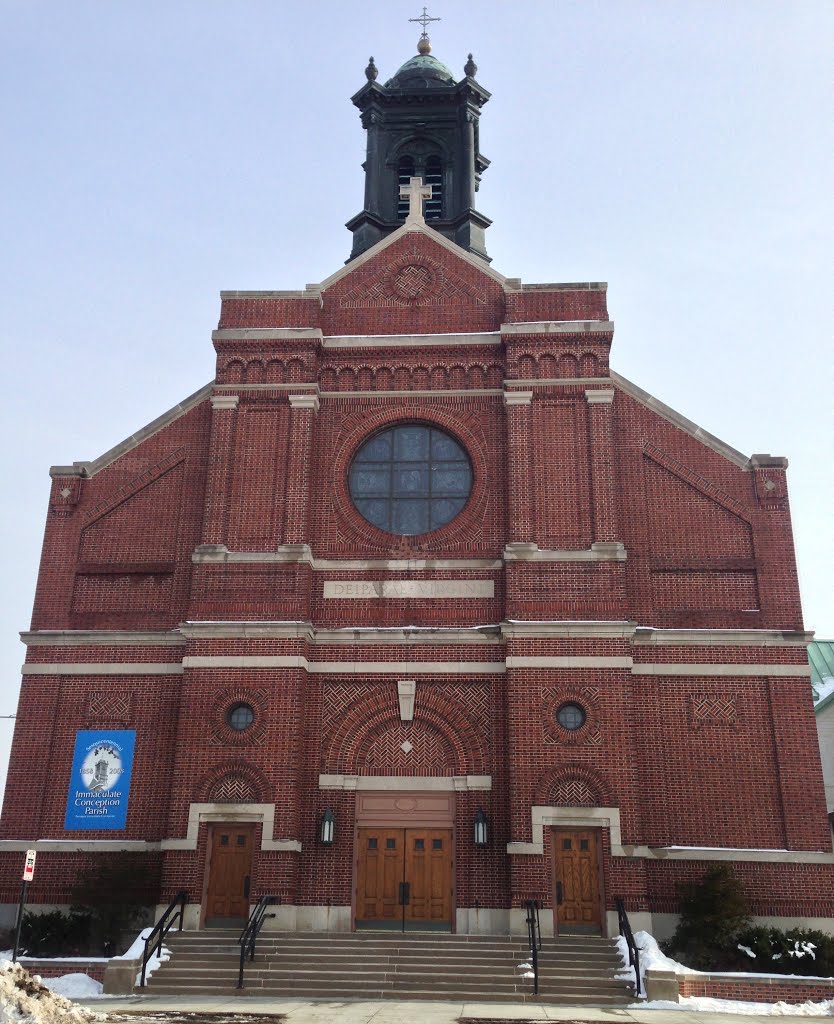 Immaculate Conception Church Front, Седар-Рапидс