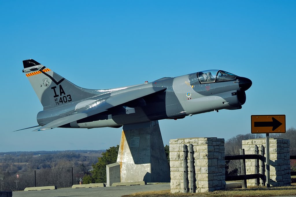 Iowa - Jet near National Guard Camp, Чаритон