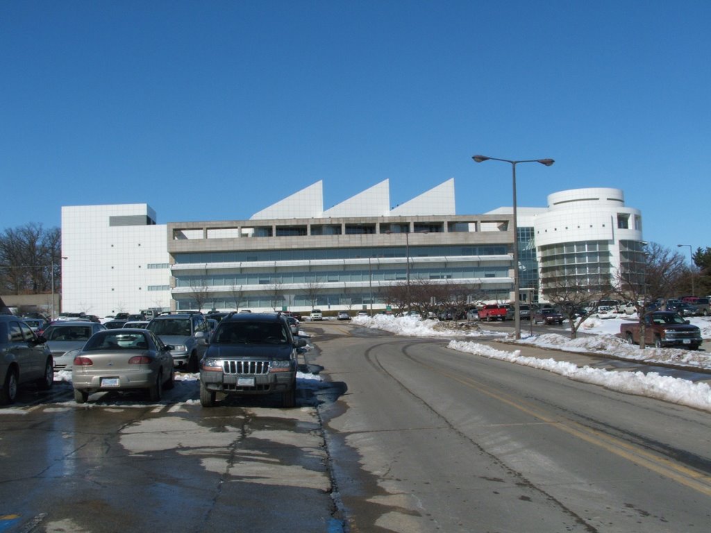 Levitt Center for University Advancement in Winter 2008, Iowa City, IA, Элк-Ран-Хейгтс