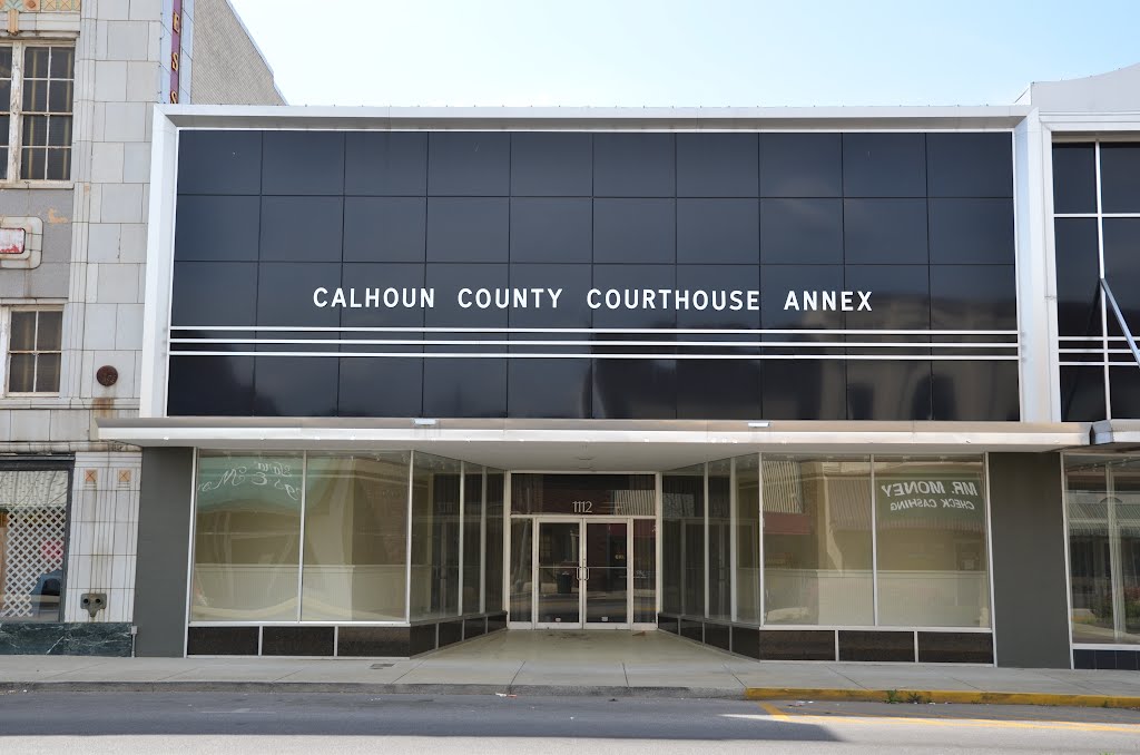 Alabama - Calhoun County Courthouse Annex, Аннистон