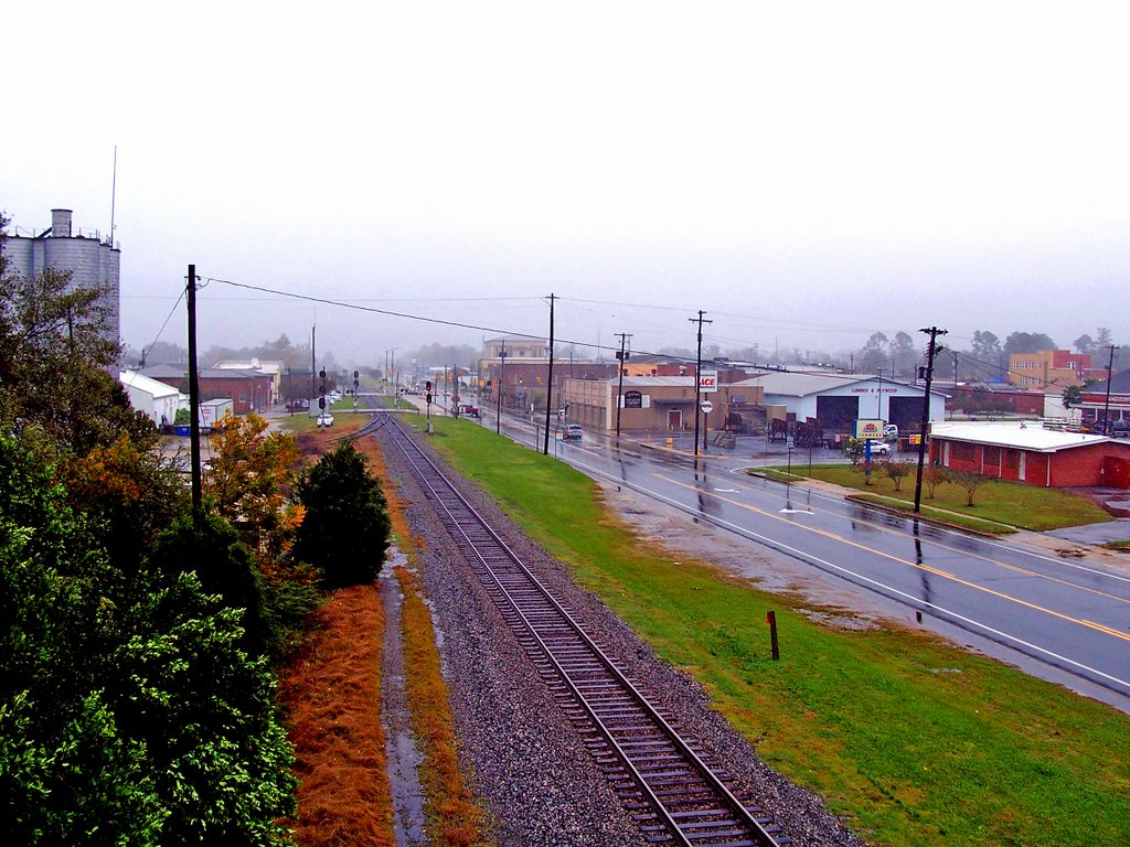 Downtown Atmore. Looking East from Frisco Train Trestle, Атмор