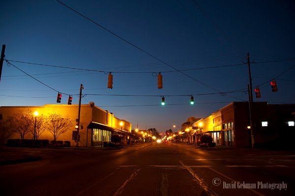 Dawn on North Main Street looking South, Атмор