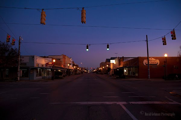 Dawn on South Main Street looking North, Атмор
