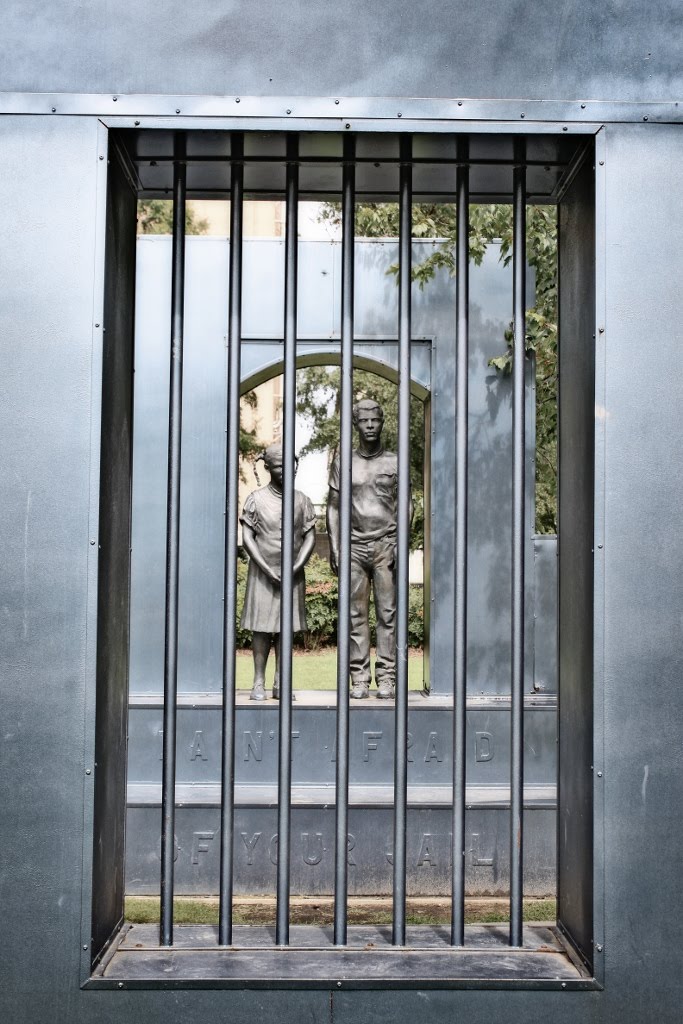 "I aint afraid of your jail." - Civil Rights Statue at Kelly Ingram Park, Бирмингам
