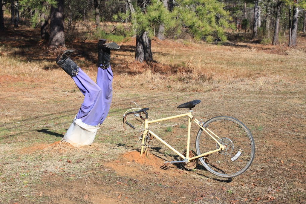 Lawn Art - Bike Crash, Карбон Хилл