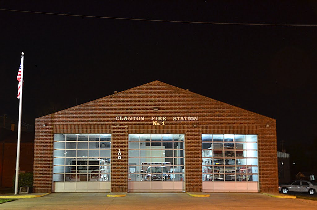 Clanton Fire Station No. 1 (night), Клантон