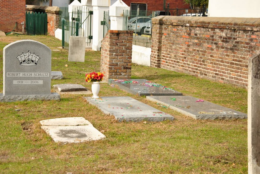 Church Street Cemetery - Mobile, Alabama - Grave of Joe Cain - Back Right, Мобил