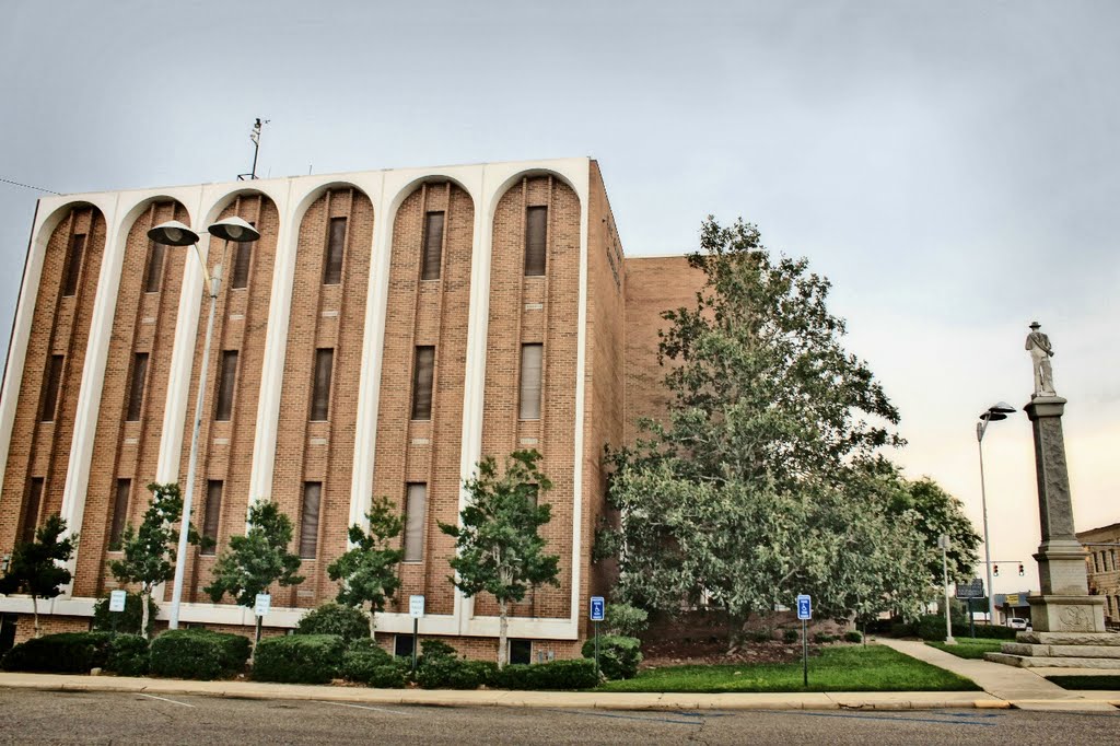Dale County Courthouse - Built 1968 - Ozark, AL, Озарк
