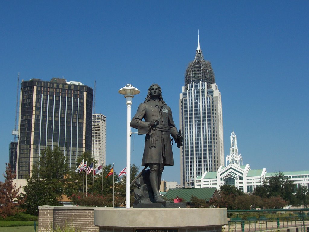 Renaissance Riverview Plaza, dIberville statue, RSA Tower, Mobile Convention Center, Причард
