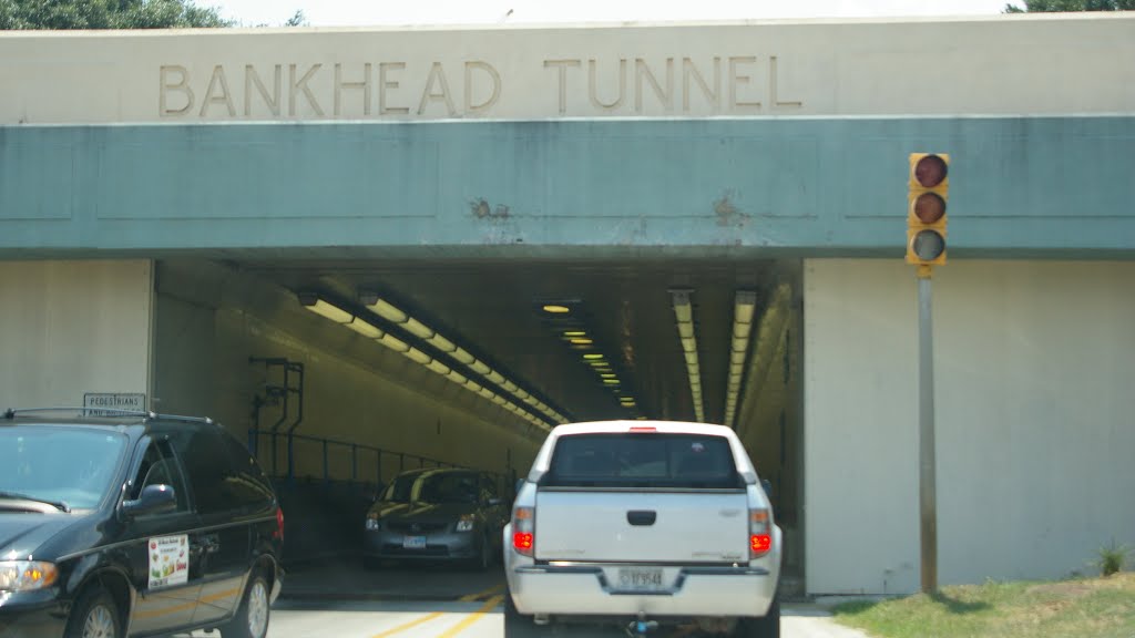 2011 Mobile, Al - along Rte 98 - Bankhead tunnel entry, Причард