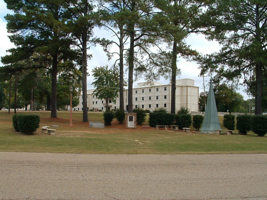 Clarks Park, WAC Training Center, Fort McClellan, AL, Сакс