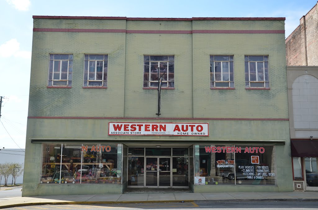 Western Auto, Сакс