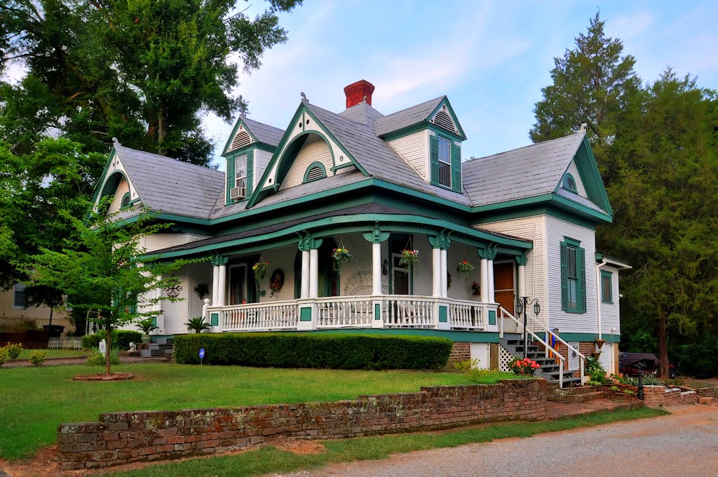 Victorian Home in Talladega, Alabama, July 2012, Талладега